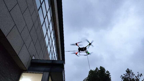 najświeższe informacje o firmie Czego szukają duże firmy, kiedy chcą wejść w branżę sprzątania budynków dronami?