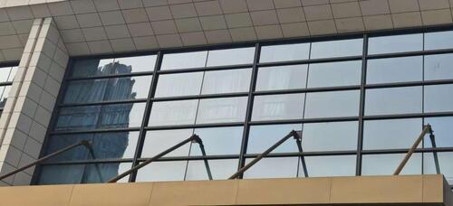najświeższe informacje o firmie MYUAV UAV czyszczenia na dużych wysokościach, Chengdu standaryzowana operacja do ćwiczenia czyszczenia zielonego